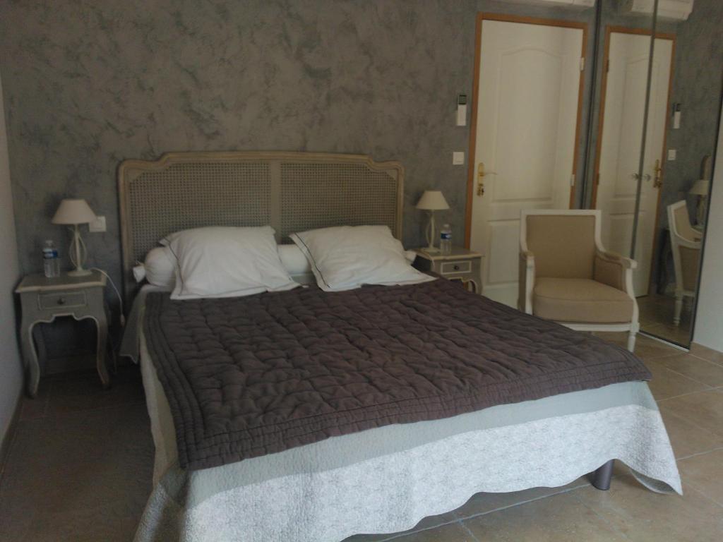Relais De L'Alsou- Piscine Bed and Breakfast Labastide-en-Val Rum bild