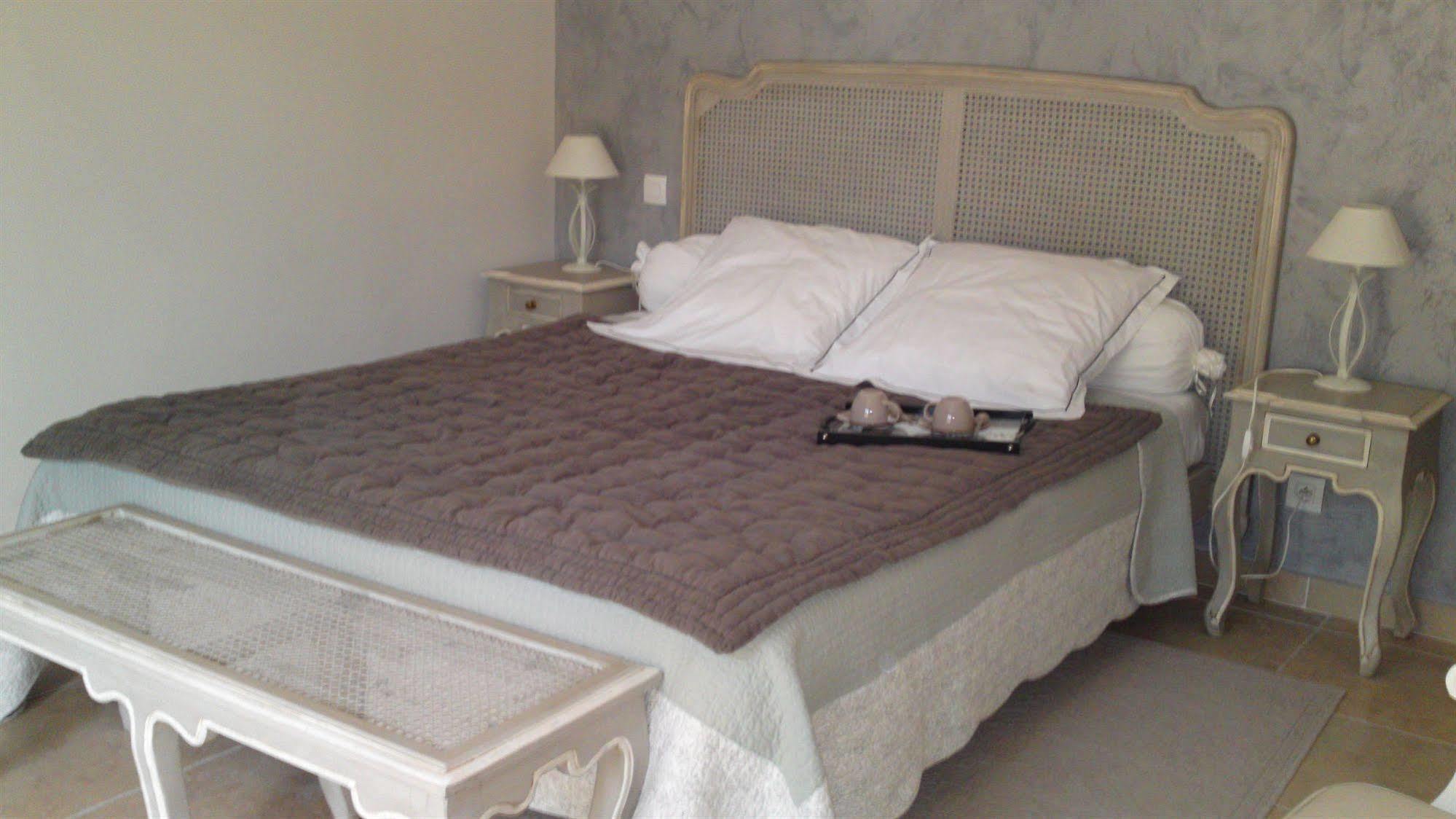 Relais De L'Alsou- Piscine Bed and Breakfast Labastide-en-Val Exteriör bild